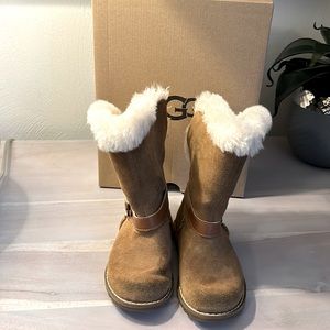 UGG Leather boots with shearling lining SZ 9